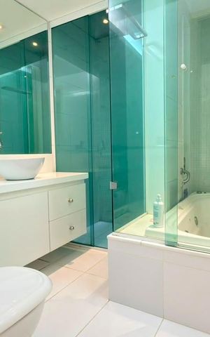 Apartamento à venda com 110m², 2 quartos e sem vaga Apartamento à venda com 110m², 2 quartos e sem vagaBanheiro