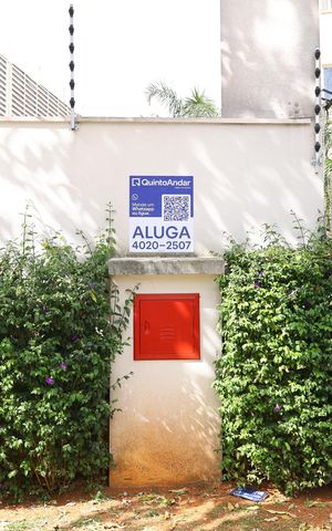 Apartamento à venda com 32m², 2 quartos e sem vagaPlaca GRANDE instalada na fachada do condomínio, dia 29.07.2026 - Código da placa: SWRM-1593