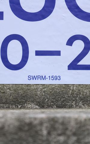 Apartamento à venda com 32m², 2 quartos e sem vagaPlaca GRANDE instalada na fachada do condomínio, dia 29.07.2026 - Código da placa: SWRM-1593