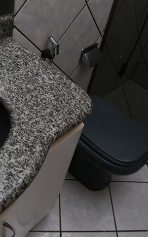 Casa para alugar com 448m², 4 quartos e 5 vagasBanheiro 2