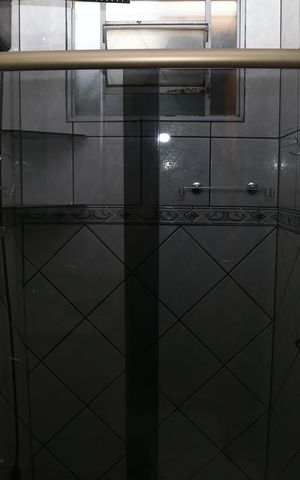 Casa para alugar com 448m², 4 quartos e 5 vagasBanheiro 1