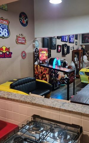 Casa de condomínio à venda com 784m², 5 quartos e 3 vagas Casa de condomínio à venda com 784m², 5 quartos e 3 vagasÁrea de Lazer