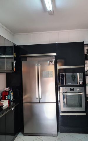 Casa de condomínio à venda com 784m², 5 quartos e 3 vagas Casa de condomínio à venda com 784m², 5 quartos e 3 vagasCozinha
