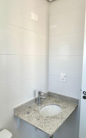 Apartamento para alugar com 62m², 2 quartos e 2 vagas Apartamento para alugar com 62m², 2 quartos e 2 vagasBanheiro da Suíte