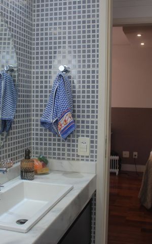 Apartamento à venda com 93m², 2 quartos e 2 vagasBanheiro