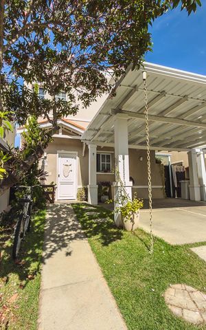 Casa de condomínio à venda com 150m², 3 quartos e 2 vagas Casa de condomínio à venda com 150m², 3 quartos e 2 vagasFachada