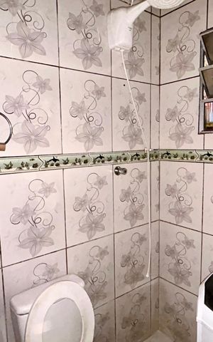 Casa à venda com 161m², 3 quartos e 2 vagasBanheiro 3