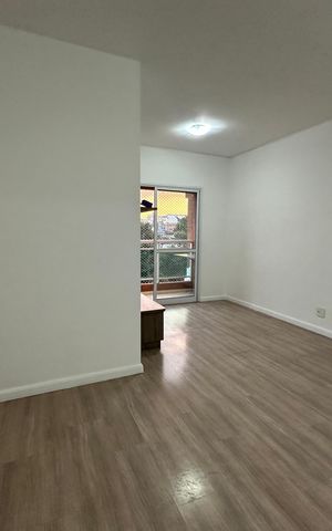 Apartamento à venda com 67m², 3 quartos e 2 vagas Apartamento à venda com 67m², 3 quartos e 2 vagasSala