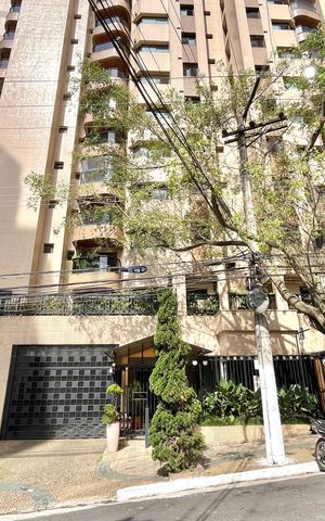 Apartamento à venda com 125m², 3 quartos e 2 vagasFachada