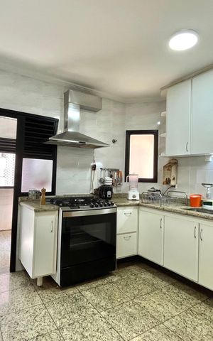 Apartamento à venda com 125m², 3 quartos e 2 vagasCozinha
