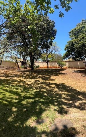 Casa à venda com 1950m², 3 quartos e 16 vagas