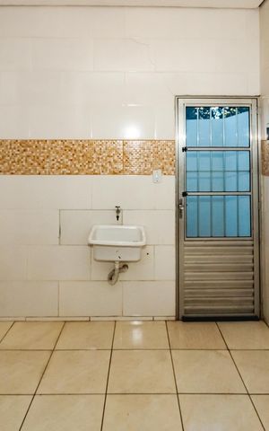 Casa para alugar com 60m², 2 quartos e 1 vagaÁrea de Serviço