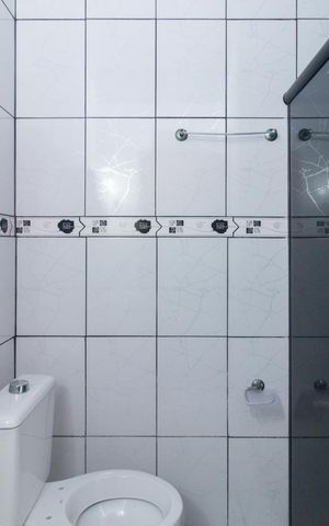 Casa à venda com 150m², 3 quartos e 2 vagas Casa à venda com 150m², 3 quartos e 2 vagasBanheiro