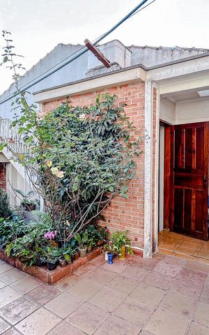 Casa à venda com 111m², 2 quartos e 2 vagasÁrea externa