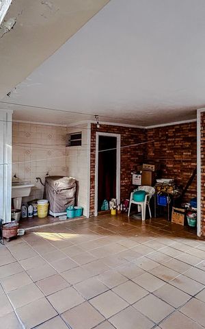 Casa à venda com 111m², 2 quartos e 2 vagasGaragem