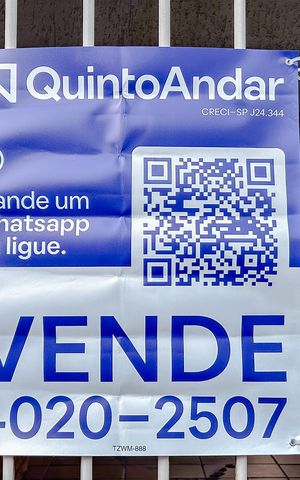 Casa à venda com 111m², 2 quartos e 2 vagasPlaca