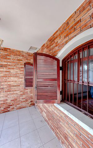 Casa à venda com 111m², 2 quartos e 2 vagasVaranda do Quarto 