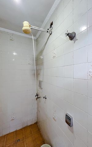 Casa à venda com 111m², 2 quartos e 2 vagasBanheiro social