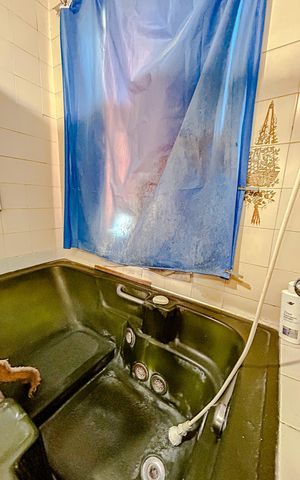 Casa à venda com 111m², 2 quartos e 2 vagasBanheiro da Suíte