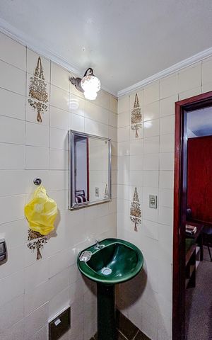 Casa à venda com 111m², 2 quartos e 2 vagasBanheiro da Suíte