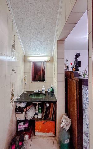 Casa à venda com 111m², 2 quartos e 2 vagasLavabo