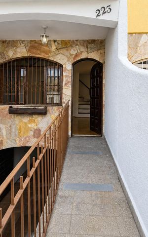 Casa à venda com 113m², 2 quartos e 2 vagasÁrea externa