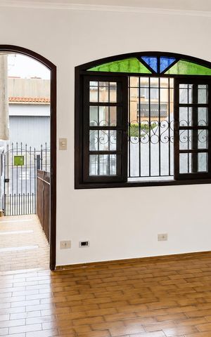 Casa à venda com 113m², 2 quartos e 2 vagasSala