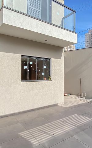 Casa à venda com 65m², 2 quartos e 2 vagas Casa à venda com 65m², 2 quartos e 2 vagasGaragem