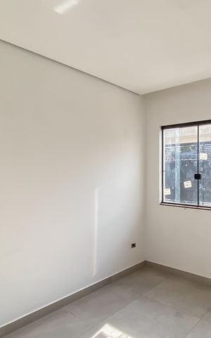Casa à venda com 65m², 2 quartos e 2 vagas Casa à venda com 65m², 2 quartos e 2 vagasSala