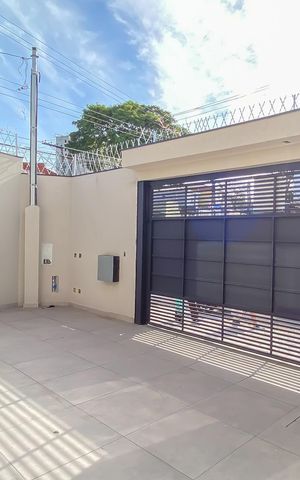 Casa à venda com 65m², 2 quartos e 2 vagas Casa à venda com 65m², 2 quartos e 2 vagasGaragem
