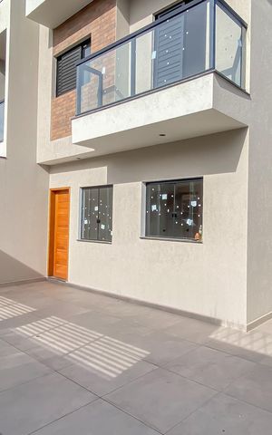 Casa à venda com 65m², 2 quartos e 2 vagas Casa à venda com 65m², 2 quartos e 2 vagasGaragem