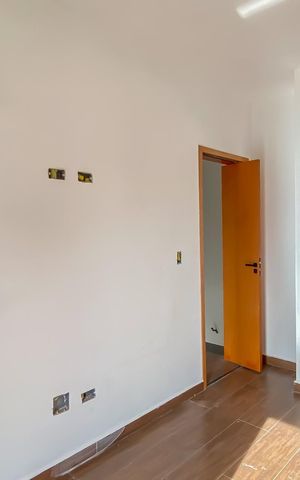 Casa à venda com 65m², 2 quartos e 2 vagas Casa à venda com 65m², 2 quartos e 2 vagasSuite 1
