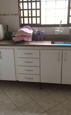 Casa à venda com 180m², 3 quartos e sem vaga