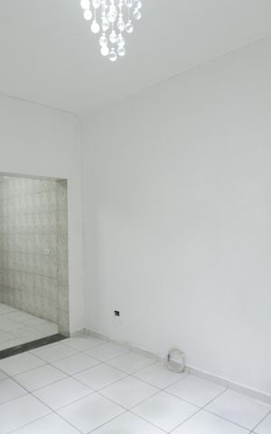 Casa para alugar com 50m², 1 quarto e sem vaga Casa para alugar com 50m², 1 quarto e sem vagaSala