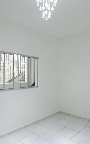 Casa para alugar com 50m², 1 quarto e sem vaga Casa para alugar com 50m², 1 quarto e sem vagaSala
