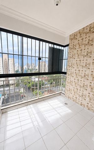 Apartamento para alugar com 75m², 2 quartos e 1 vaga Apartamento para alugar com 75m², 2 quartos e 1 vagaVaranda