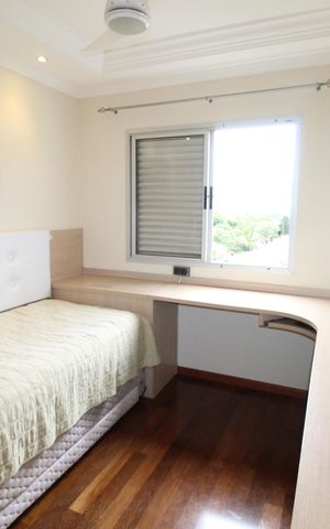 Apartamento para alugar com 120m², 3 quartos e 2 vagasQuarto 2