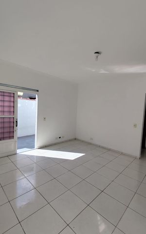 Casa de condomínio para alugar com 177m², 2 quartos e 1 vaga Casa de condomínio para alugar com 177m², 2 quartos e 1 vagaSala