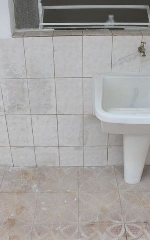 Casa para alugar com 80m², 2 quartos e 1 vagaÁrea de Serviço