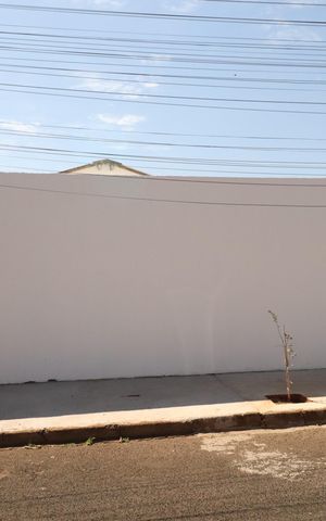 Casa para alugar com 82m², 2 quartos e 5 vagasFachada