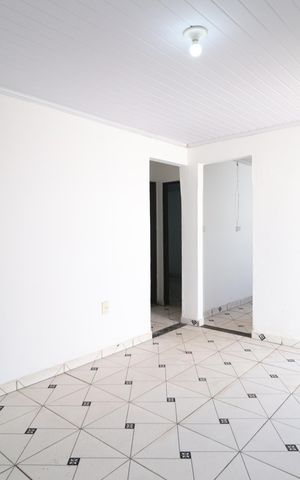 Casa para alugar com 82m², 2 quartos e 5 vagasSala