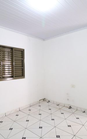 Casa para alugar com 82m², 2 quartos e 5 vagasQuarto 1
