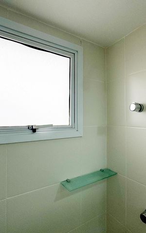 Apartamento para alugar com 60m², 2 quartos e 2 vagasBanheiro da Suíte