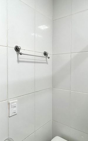 Apartamento para alugar com 69m², 2 quartos e 1 vaga Apartamento para alugar com 69m², 2 quartos e 1 vagaBanheiro da Suíte