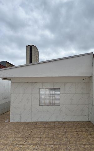Casa para alugar com 45m², 1 quarto e 1 vaga Casa para alugar com 45m², 1 quarto e 1 vagaVista - Sala