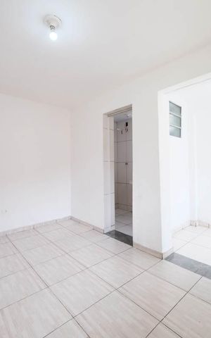 Casa para alugar com 50m², 1 quarto e sem vagaSuíte