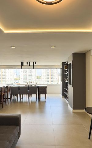 Apartamento para alugar com 137m², 3 quartos e 3 vagasSala