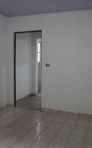 Casa para alugar com 70m², 5 quartos e 3 vagasEdícula - Quarto 2