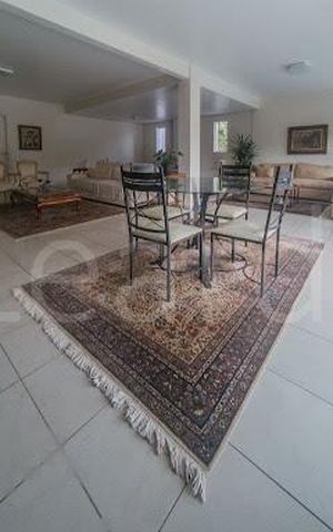 Casa de condomínio à venda com 330m², 4 quartos e 4 vagas