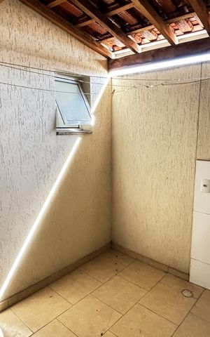 Apartamento à venda com 76m², 3 quartos e 1 vagaÁrea de Serviço